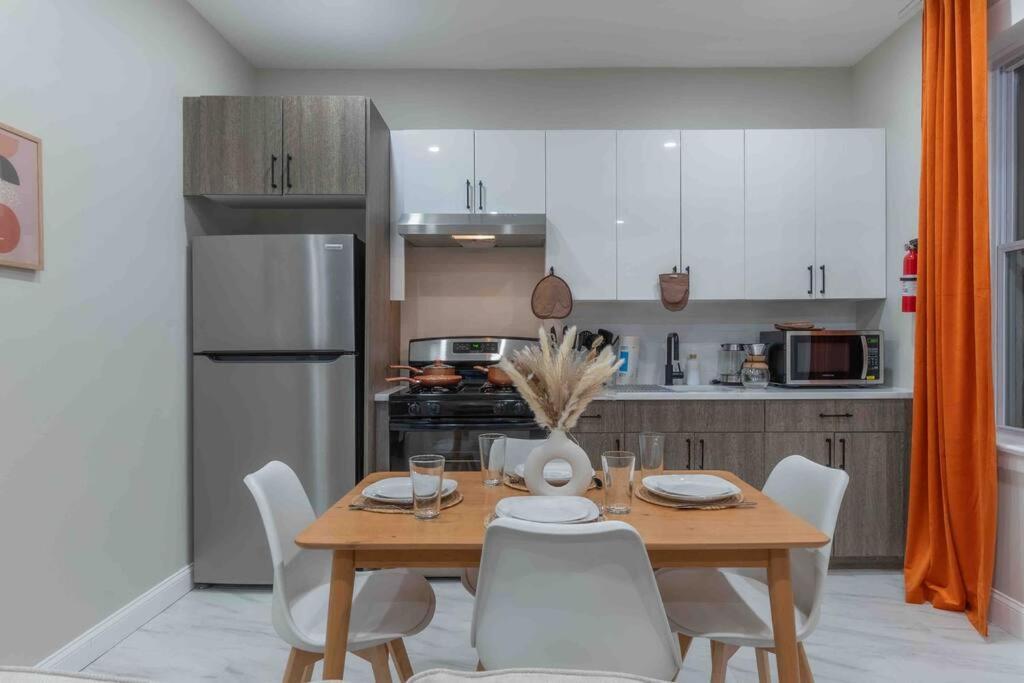 Pumpkin Premise By Airport, 5 Beds, Sleeps 8, Book 7 Days, Get 20 Percent Off Apartment Newark Exterior photo