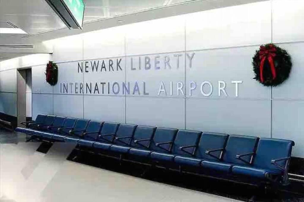Pumpkin Premise By Airport, 5 Beds, Sleeps 8, Book 7 Days, Get 20 Percent Off Apartment Newark Exterior photo